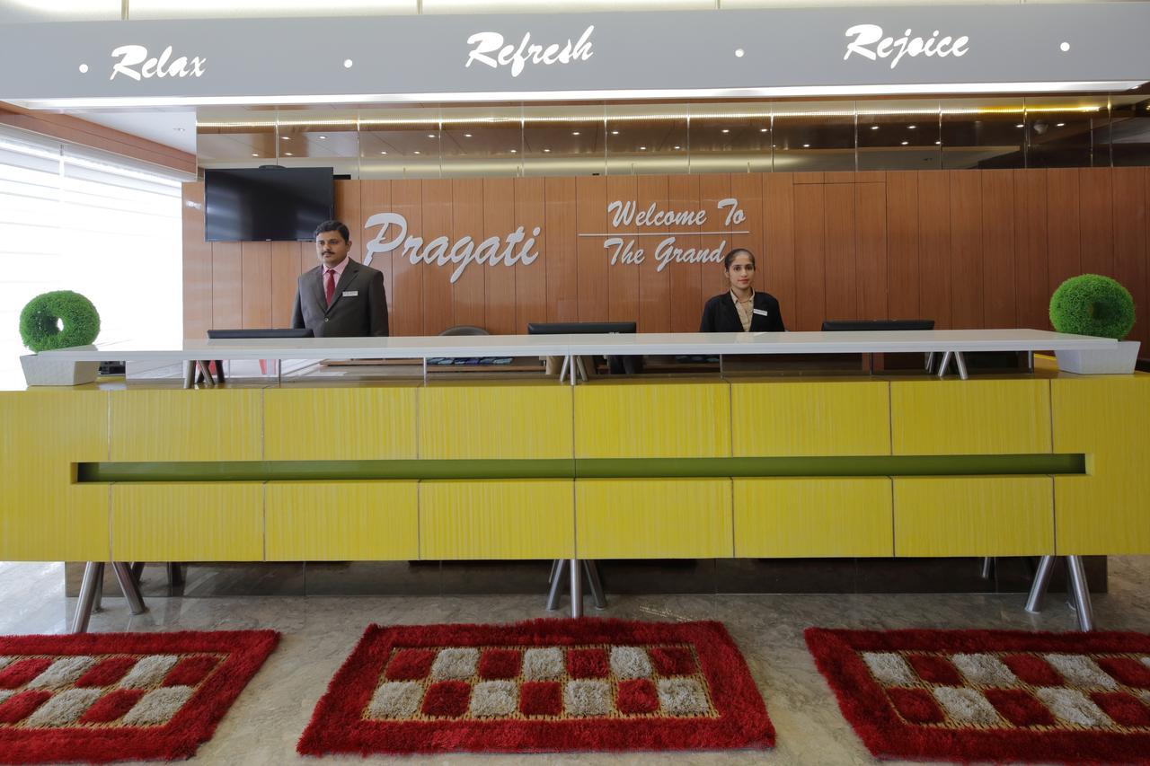 Hotel Pragati The Grand Αχμπανταμπάντ Εξωτερικό φωτογραφία